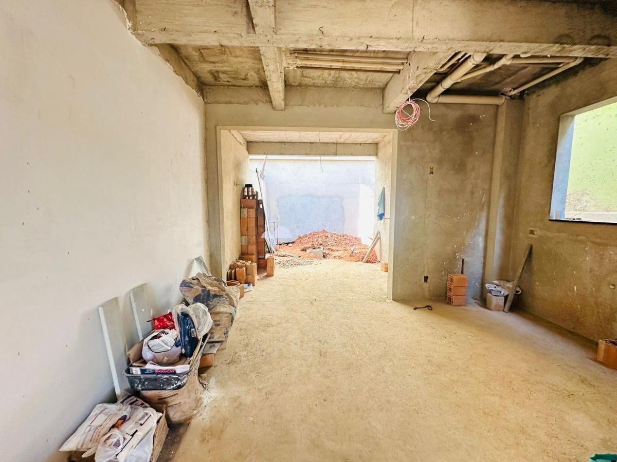 Casa, Planalto, 4 Quartos, 4 Vagas, 1 Suíte