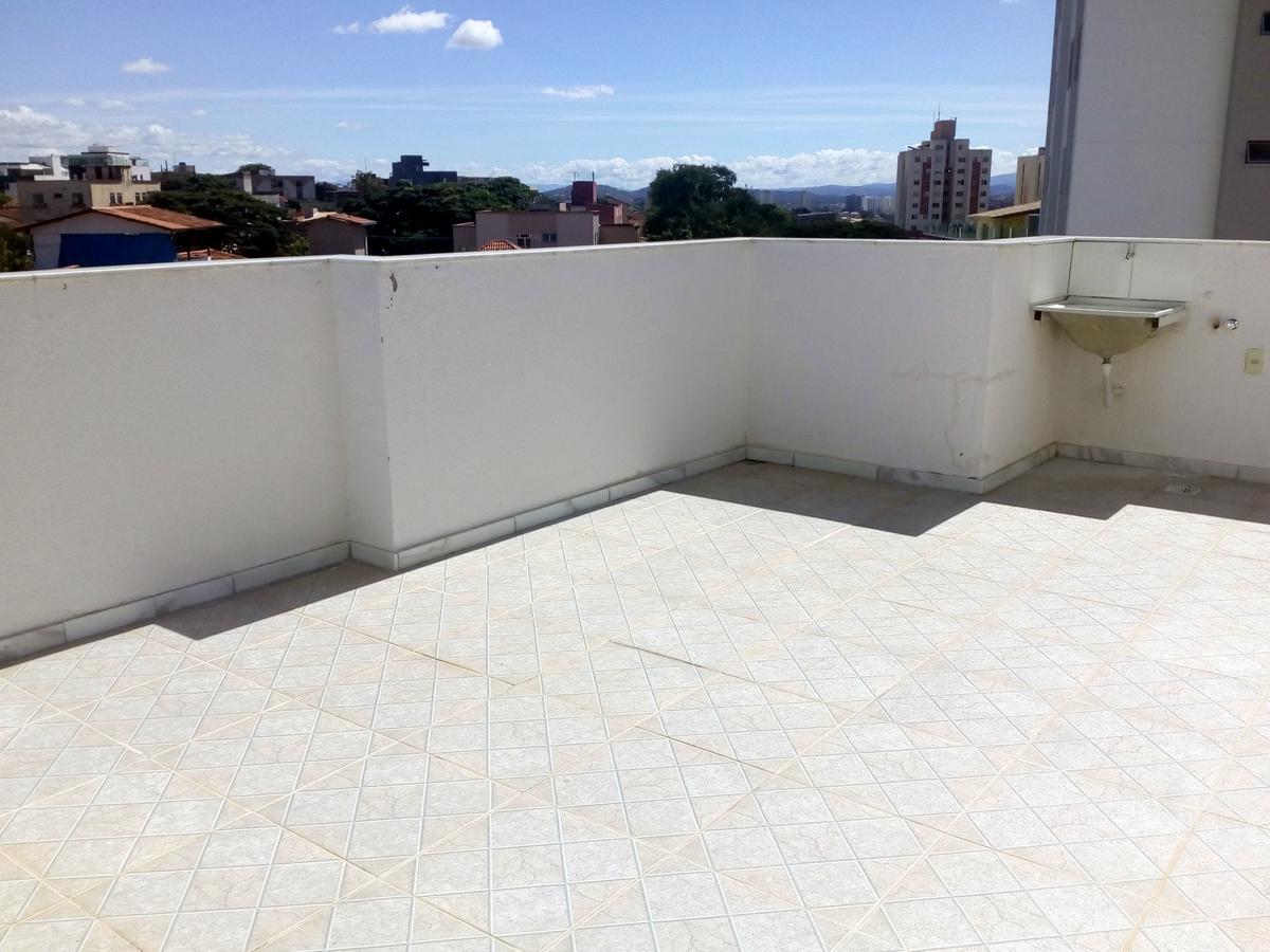 Cobertura, Santa Mônica, 2 Quartos, 2 Vagas, 1 Suíte