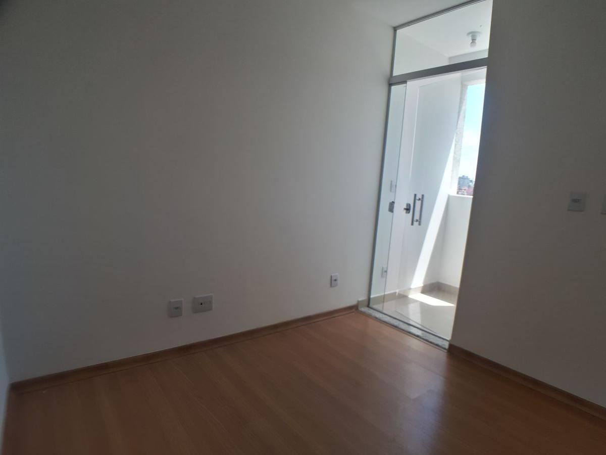 Apartamento, Floresta, 3 Quartos, 2 Vagas, 1 Suíte