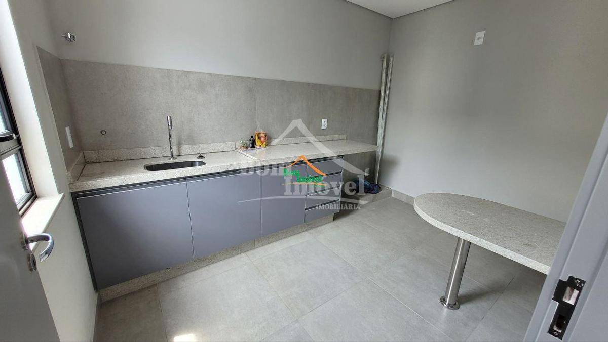 Sala, Centro, 0 Quarto, 0 Vaga