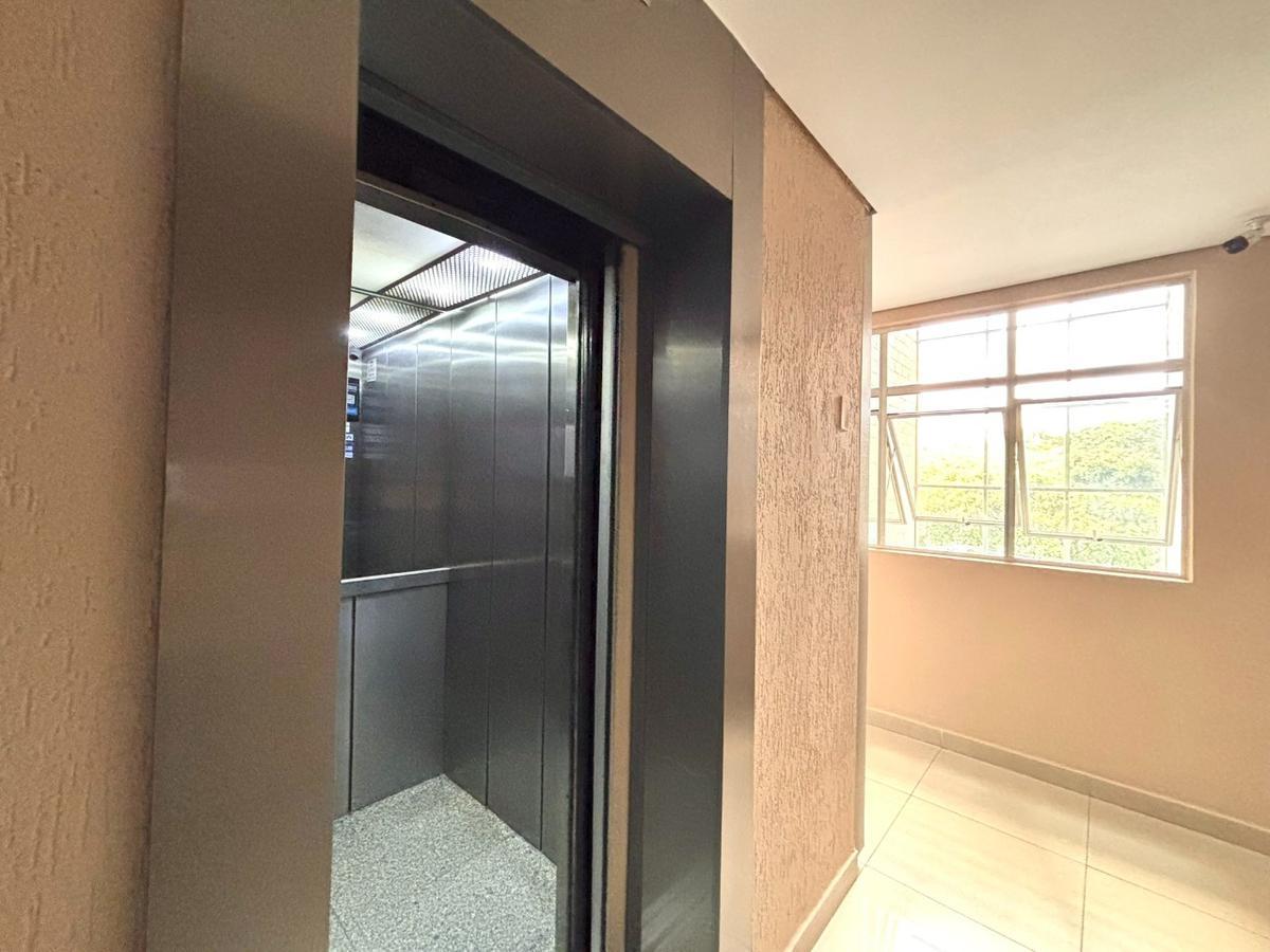 Sala, São José, 0 Quarto, 0 Vaga