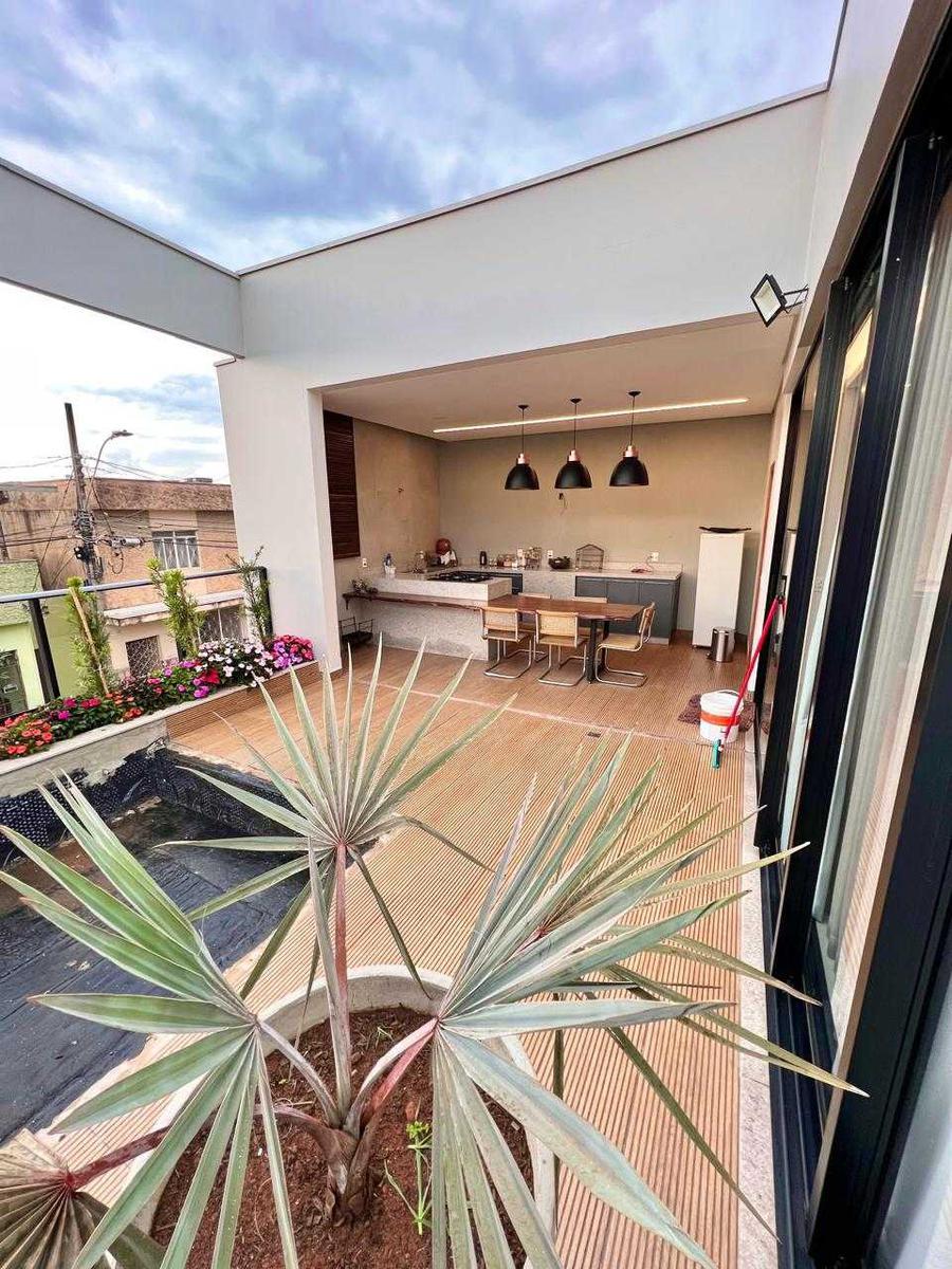 Casa, Bom Pastor, 3 Quartos, 4 Vagas, 3 Suítes