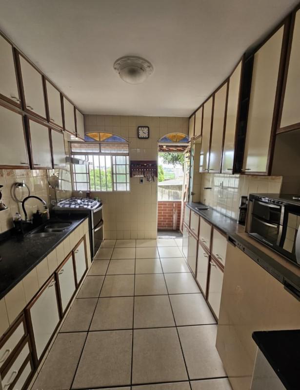 Casa, Novo das Indústrias (barreiro), 3 Quartos, 6 Vagas, 1 Suíte
