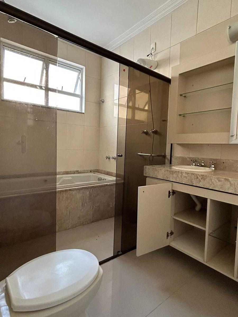 Casa, Paquetá, 4 Quartos, 4 Vagas, 1 Suíte