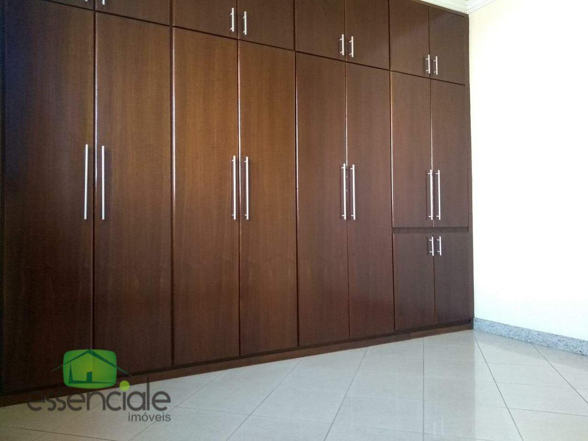 Casa, Angola, 3 Quartos, 4 Vagas, 1 Suíte