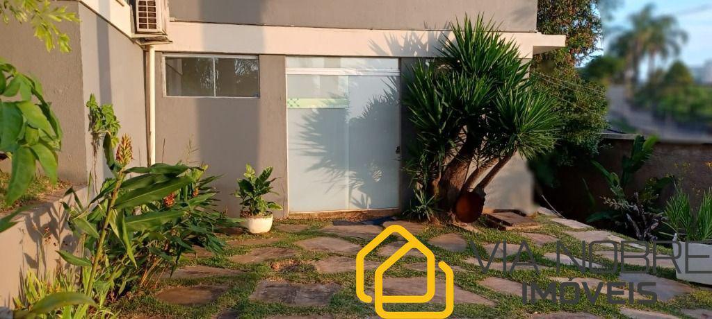Casa, Estoril, 7 Quartos, 3 Vagas, 3 Suítes