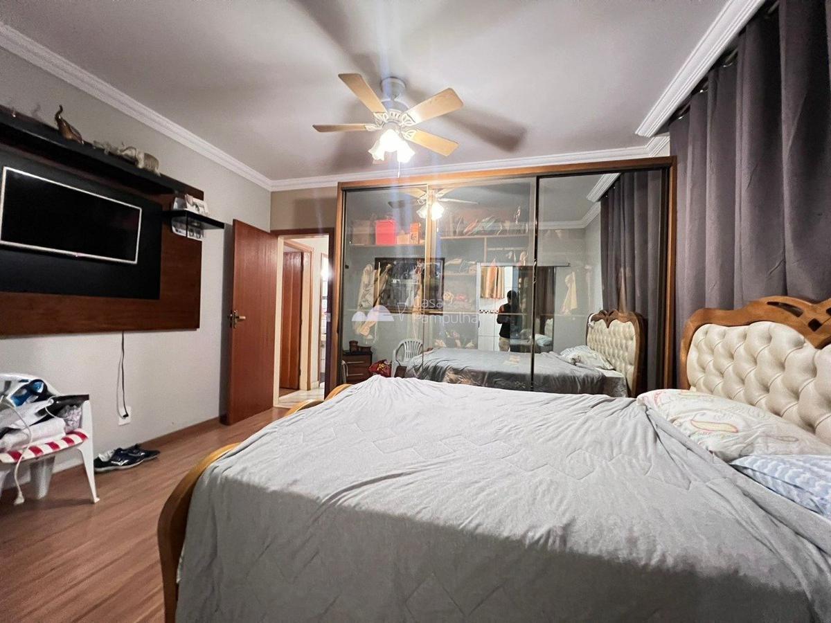 Casa, Itapoã, 4 Quartos, 6 Vagas, 2 Suítes