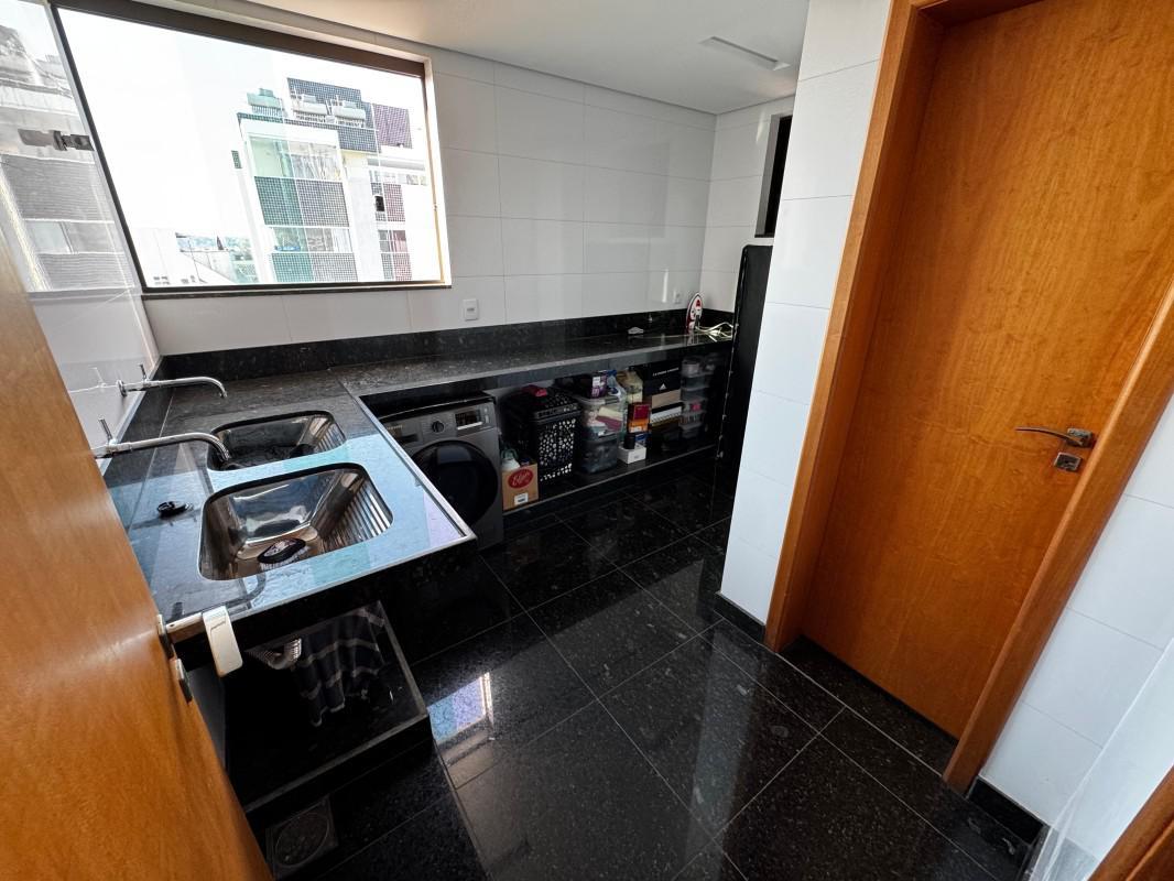 Cobertura, Fernão Dias, 4 Quartos, 4 Vagas, 1 Suíte