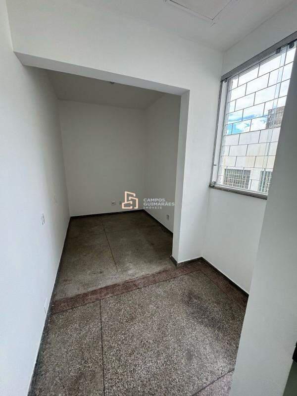 Prédio, Barreiro, 6 Vagas