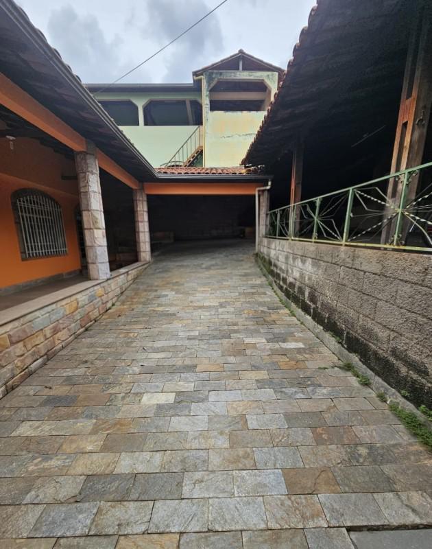 Casa, Novo das Indústrias (barreiro), 3 Quartos, 6 Vagas, 1 Suíte