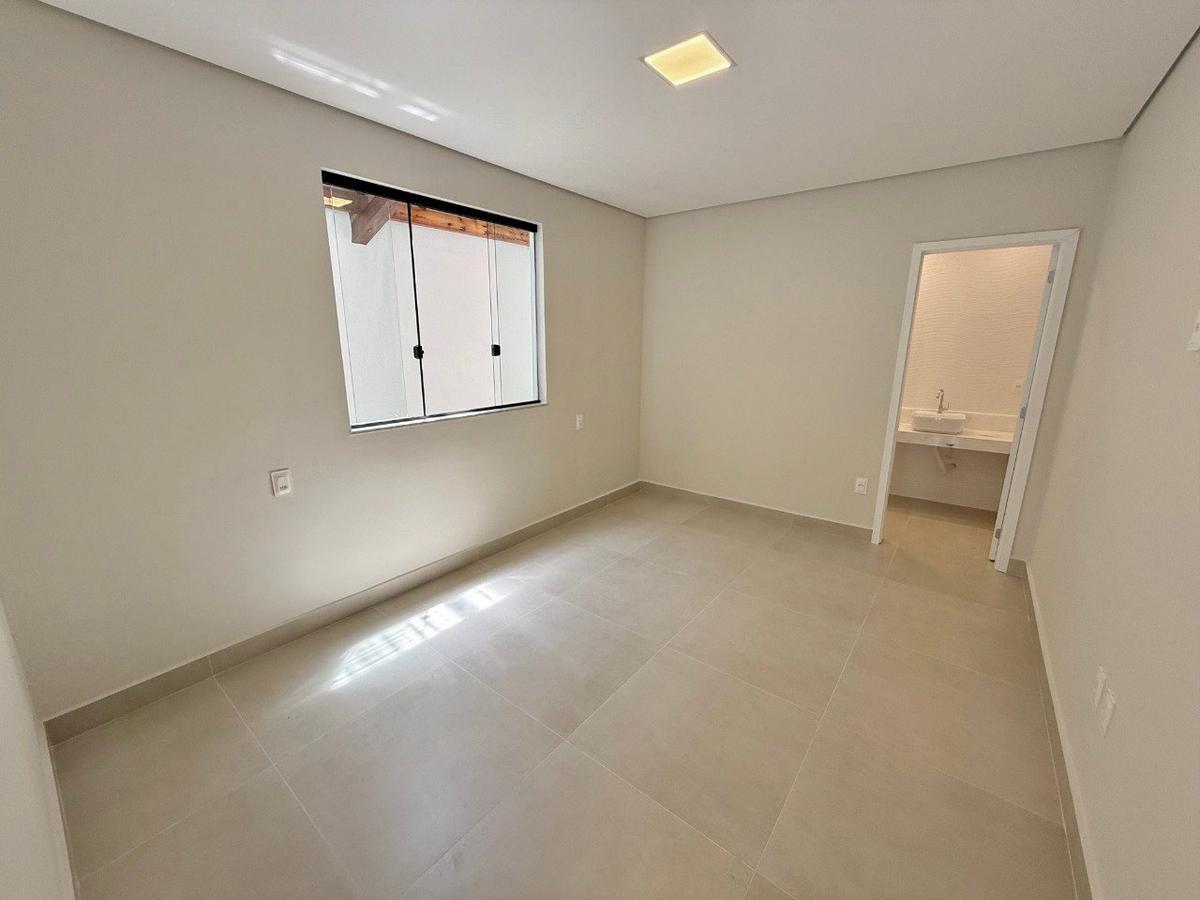 Casa, Manacás, 3 Quartos, 3 Vagas, 3 Suítes