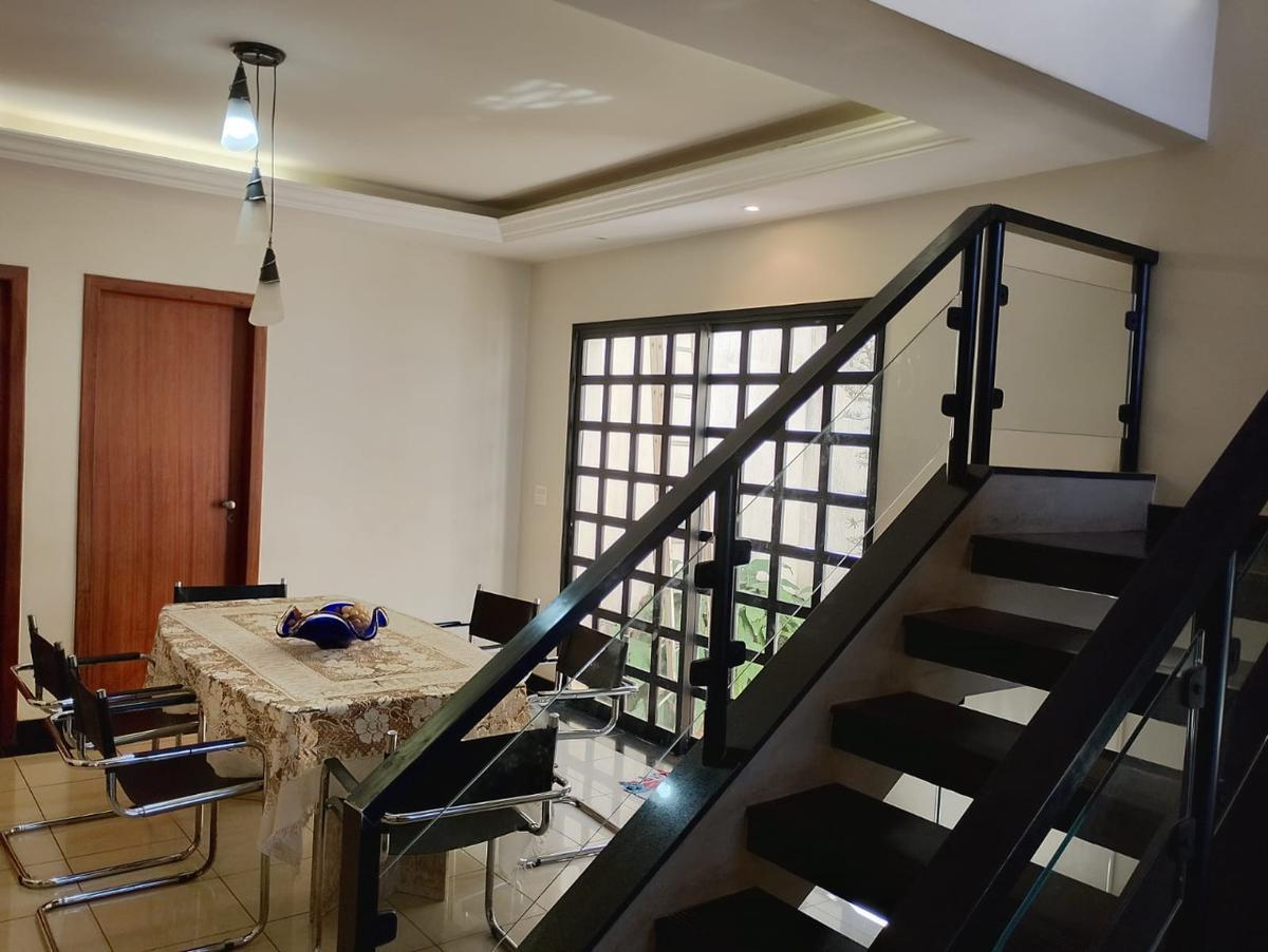 Casa, São Bernardo, 5 Quartos, 4 Vagas, 2 Suítes