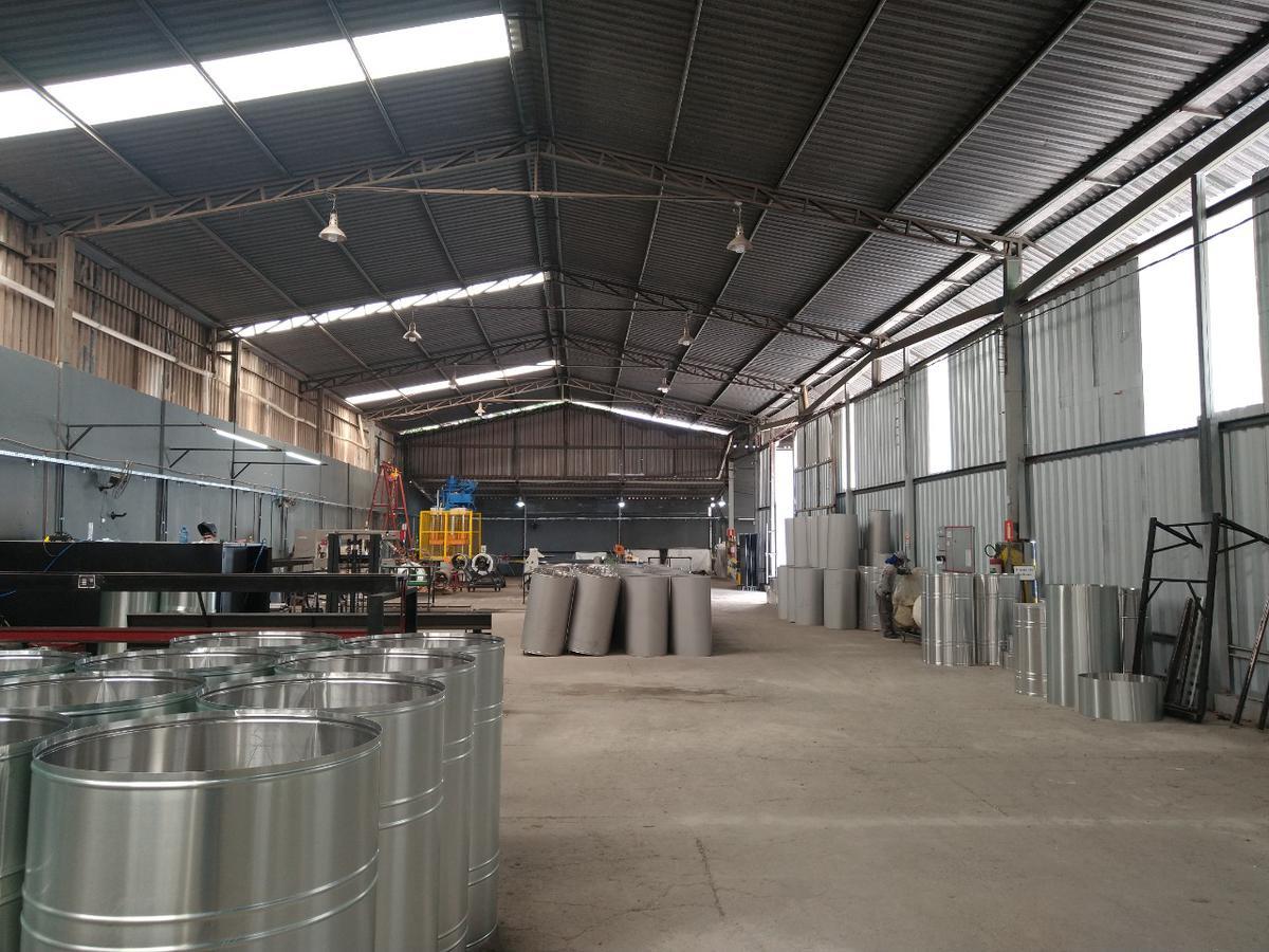 Lote, Cincão, 1 Quarto, 20 Vagas