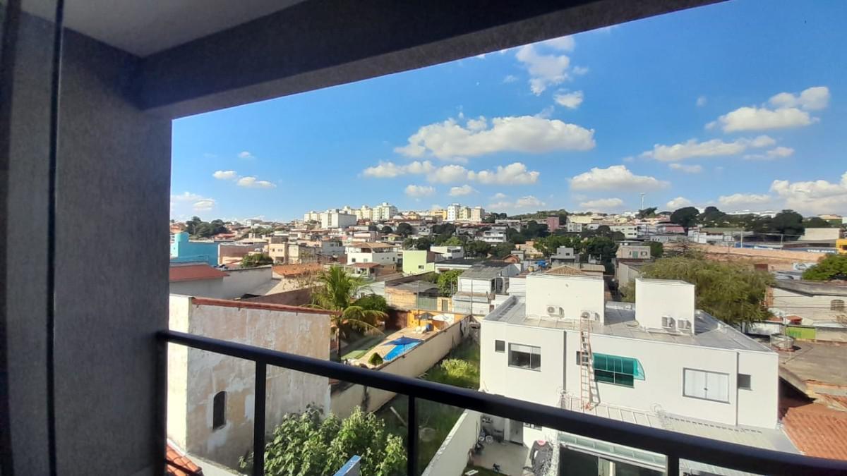 Casa, Parque Maracanã, 3 Quartos, 2 Vagas, 1 Suíte
