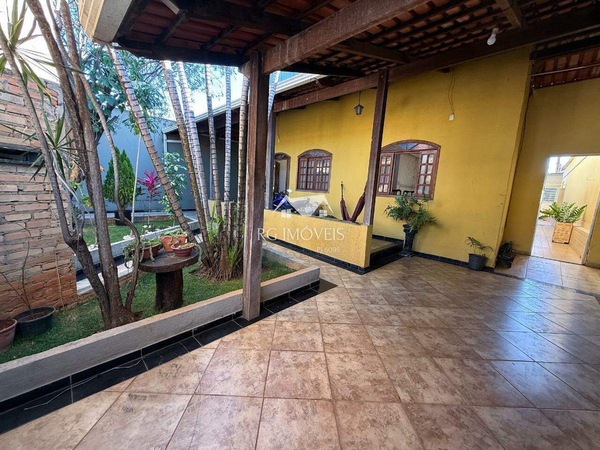 Casa, Niterói, 4 Quartos, 6 Vagas, 1 Suíte