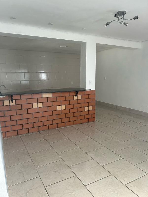 Casa, Centro, 2 Quartos, 0 Vaga
