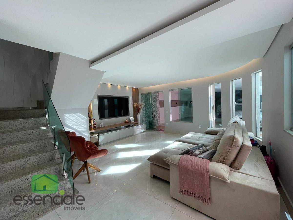 Casa, Europa, 3 Quartos, 4 Vagas, 1 Suíte