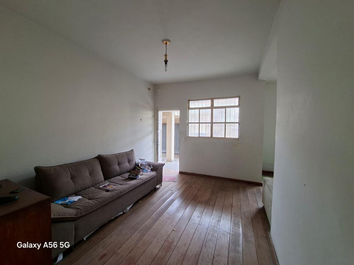 Casa, Esplanada, 4 Quartos, 2 Vagas, 1 Suíte