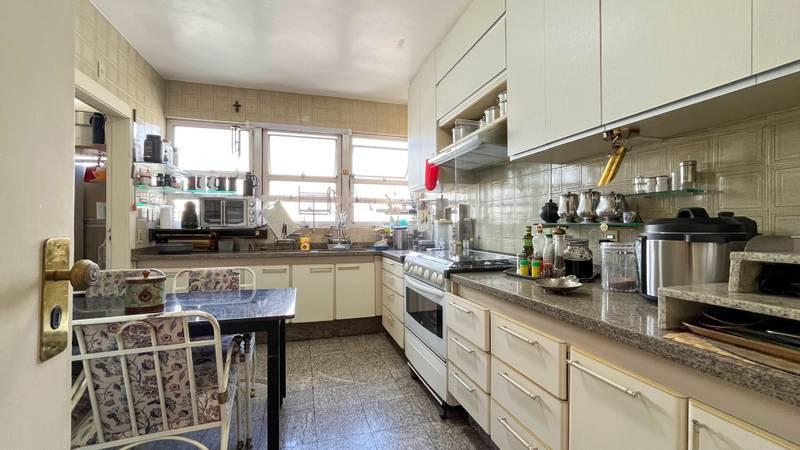 Apartamento, Funcionários, 4 Quartos, 2 Vagas, 1 Suíte