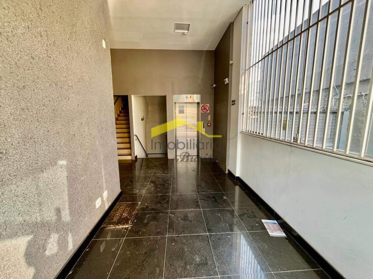 Loja, Buritis, 13 Vagas