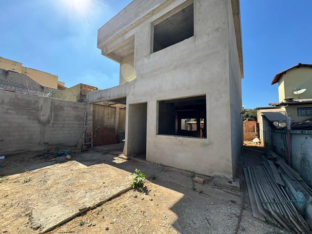 Casa, Alípio de Melo, 3 Quartos, 4 Vagas, 1 Suíte