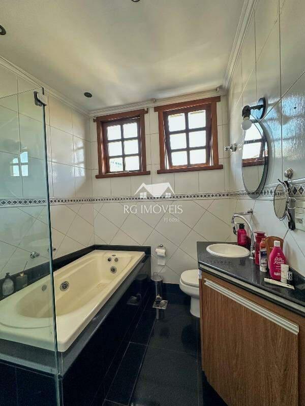 Casa, Tirol, 4 Quartos, 4 Vagas, 1 Suíte