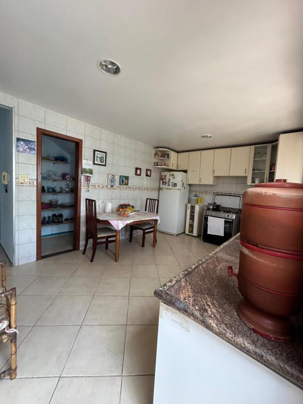 Casa, Castelo, 6 Quartos, 4 Vagas, 3 Suítes