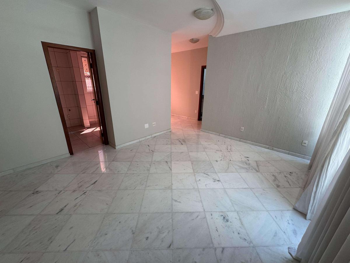 Cobertura, Sagrada Família, 4 Quartos, 2 Vagas, 1 Suíte