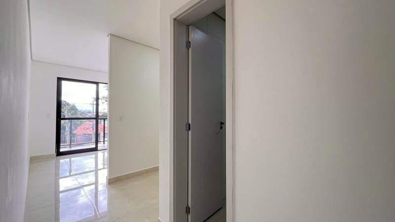 Casa, Santa Branca, 3 Quartos, 2 Vagas, 1 Suíte