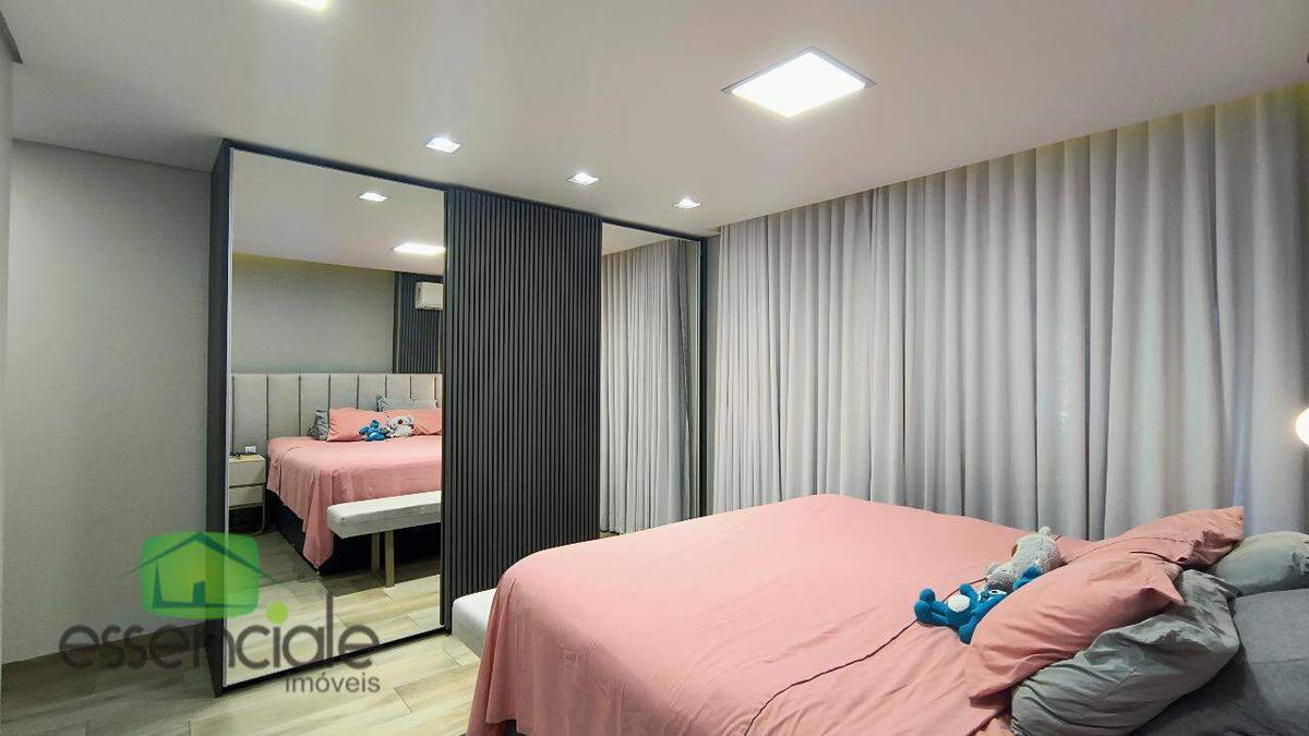 Casa, Europa, 3 Quartos, 4 Vagas, 1 Suíte