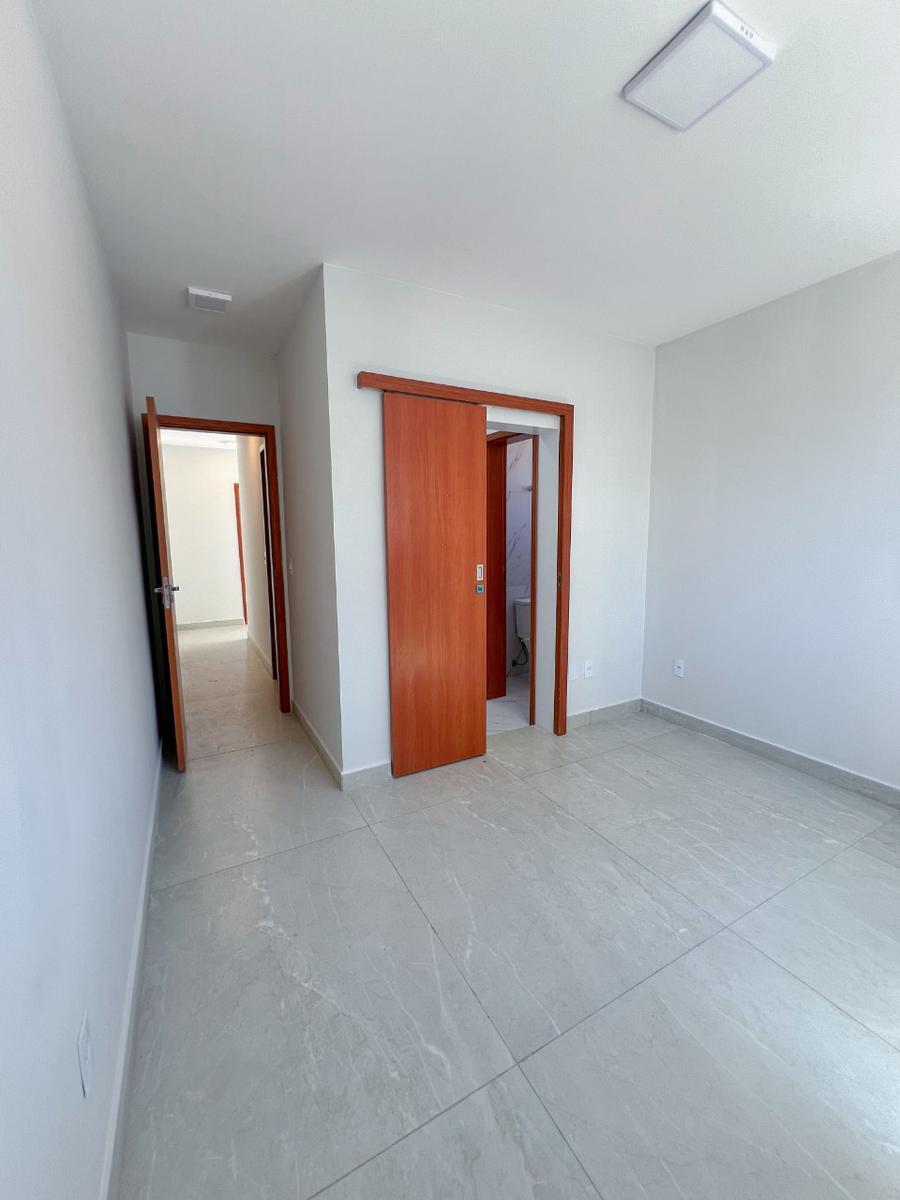 Casa, Planalto, 3 Quartos, 4 Vagas, 3 Suítes