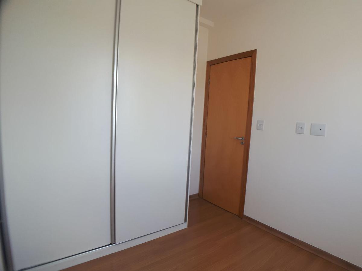 Apartamento, Floresta, 3 Quartos, 2 Vagas, 1 Suíte