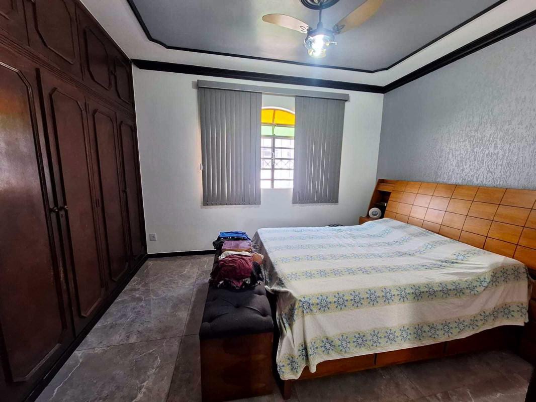 Casa, Jardim Riacho das Pedras, 3 Quartos, 8 Vagas, 2 Suítes