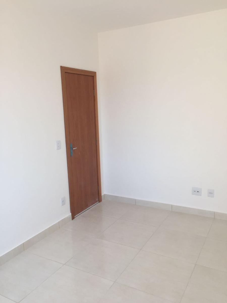 Apartamento, Nacional, 2 Quartos, 1 Vaga, 0 Suíte