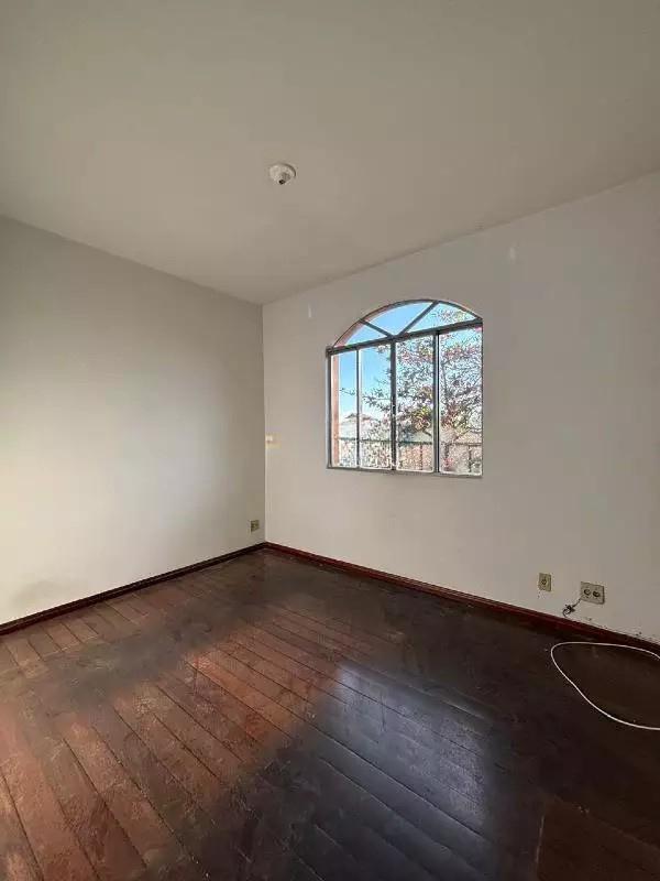 Apartamento, Barreiro, 3 Quartos, 2 Vagas, 1 Suíte