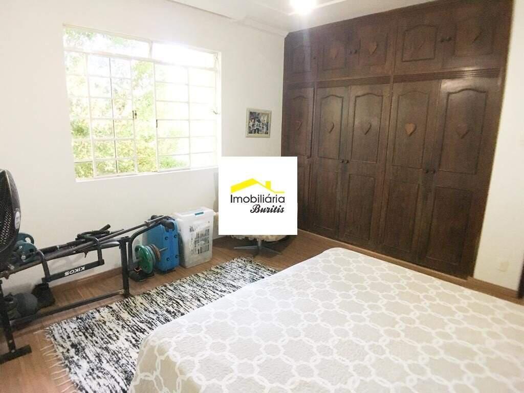 Casa, Estrela do Oriente, 4 Quartos, 3 Vagas, 1 Suíte