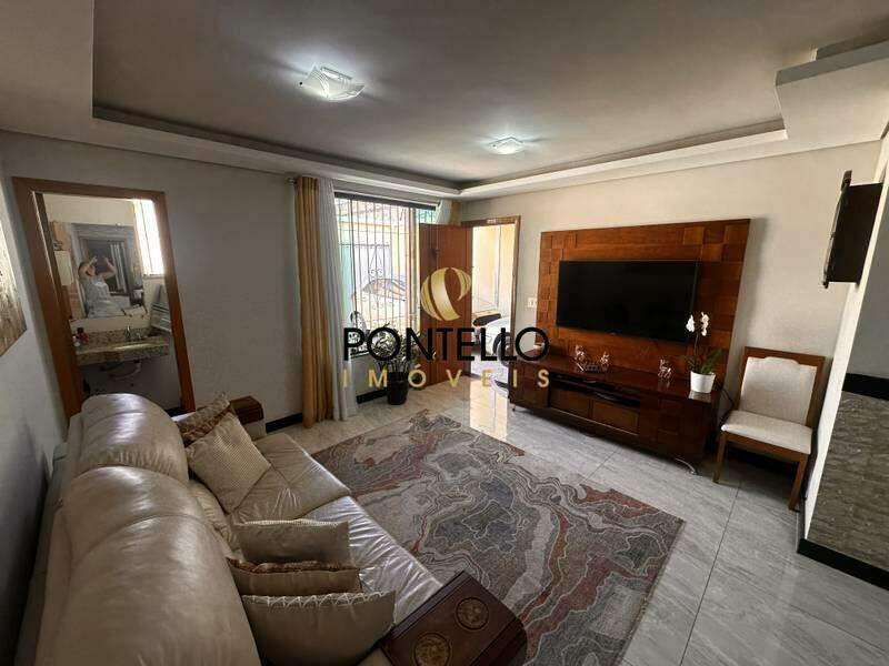 Casa, Fernão Dias, 3 Quartos, 2 Vagas, 1 Suíte