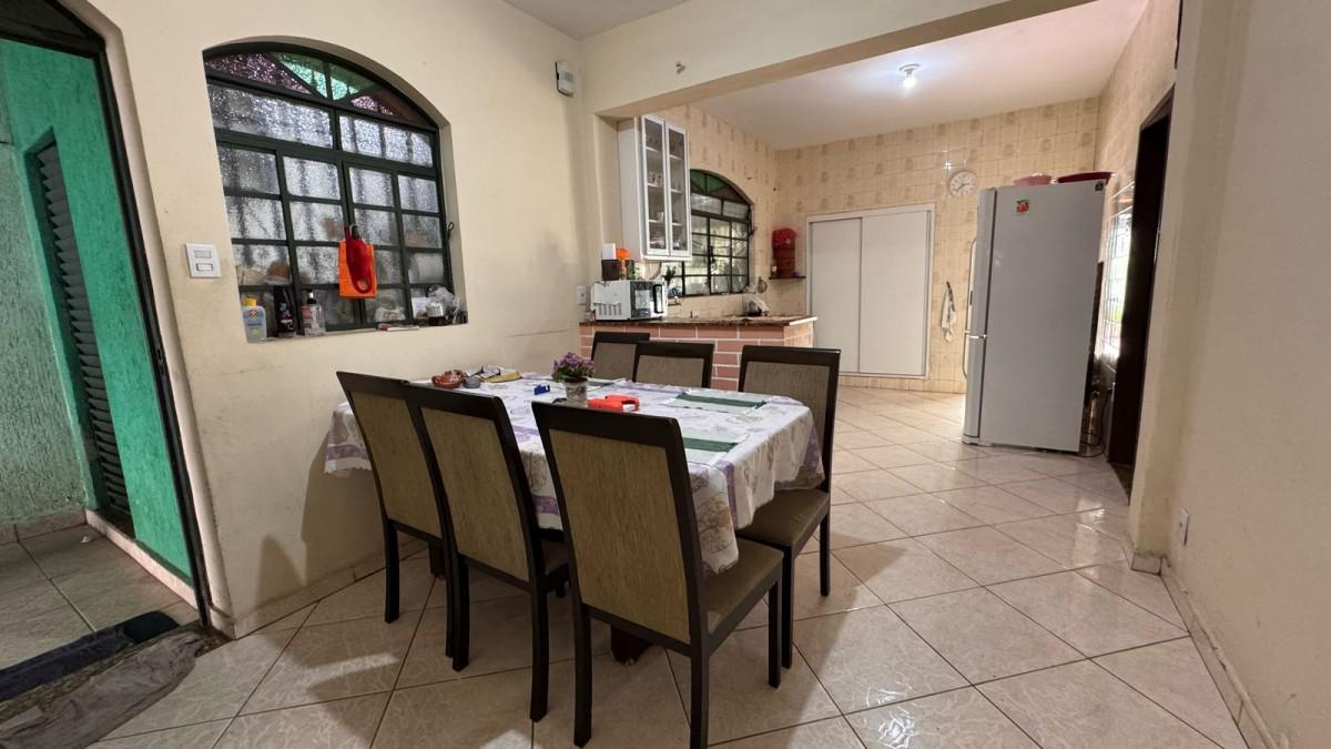 Casa, Santa Efigênia, 6 Quartos, 2 Vagas, 1 Suíte