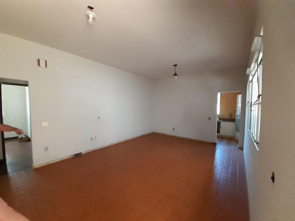 Casa, Centro, 3 Quartos, 3 Vagas, 1 Suíte