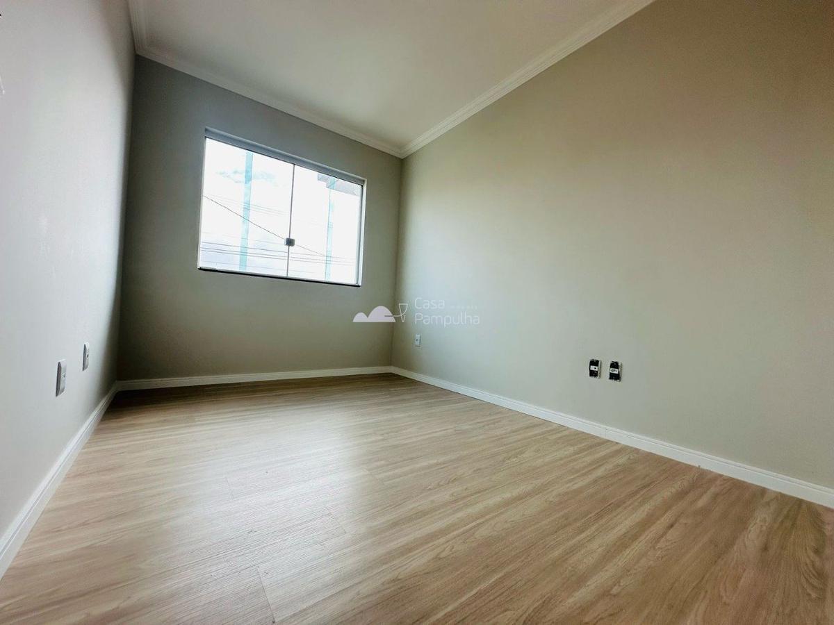 Casa, Candelária, 3 Quartos, 2 Vagas, 1 Suíte