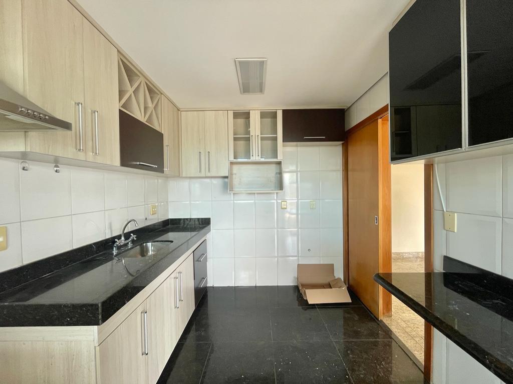 Cobertura, São Luiz (pampulha), 4 Quartos, 2 Vagas, 2 Suítes