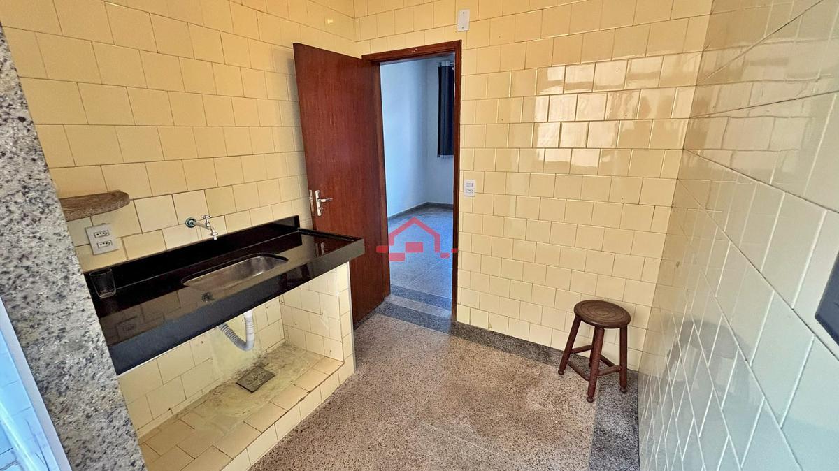 Apartamento, Carlos Prates, 2 Quartos, 1 Vaga