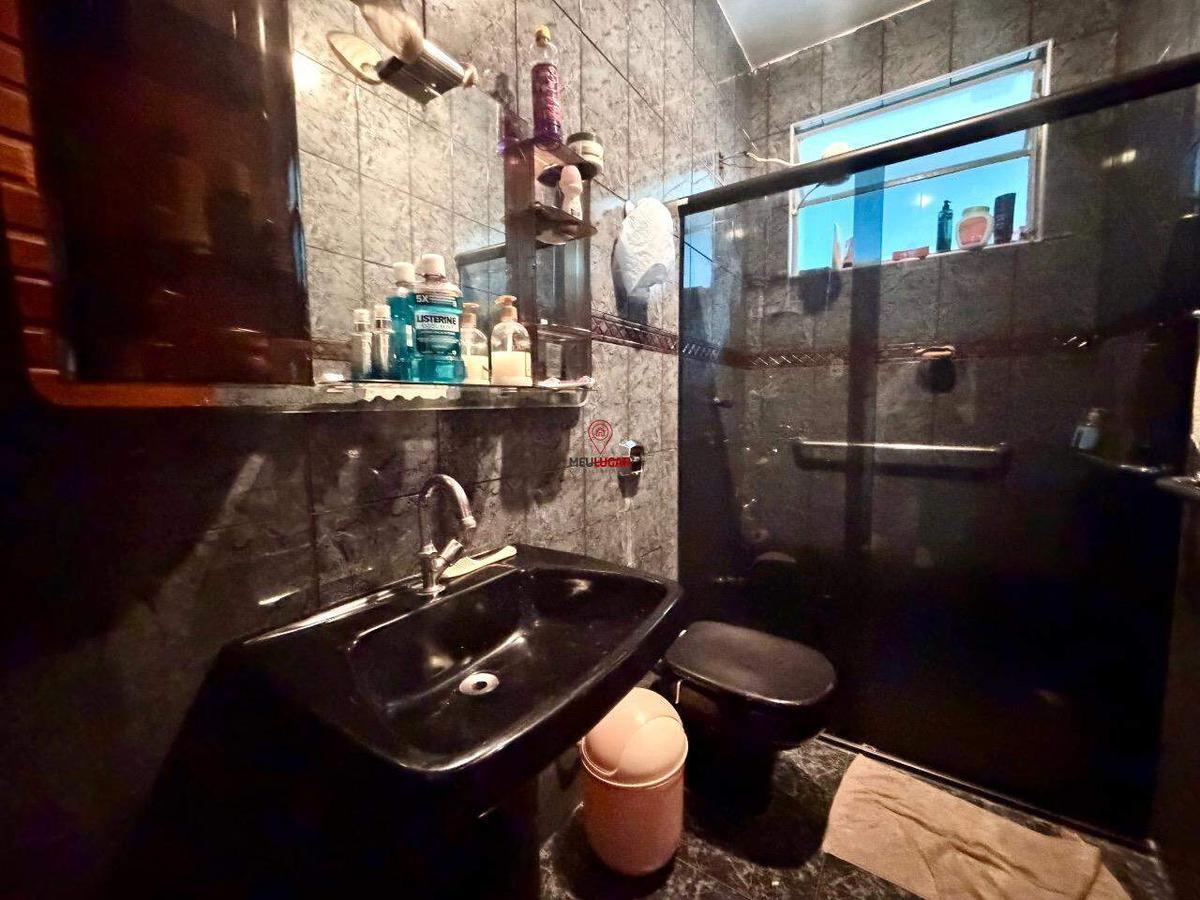 Casa, Tirol, 3 Quartos, 2 Vagas, 1 Suíte