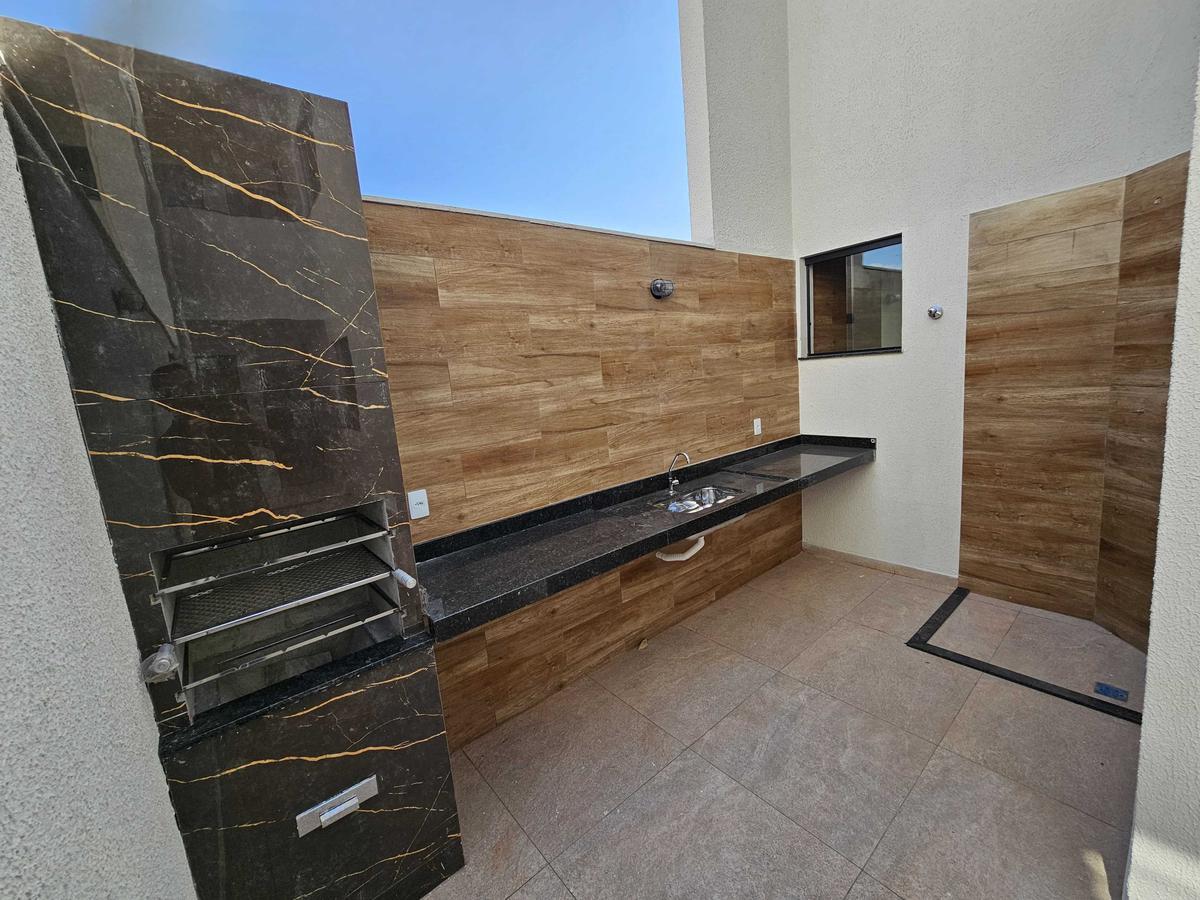 Casa, Parque Xangri-lá, 2 Quartos, 2 Vagas, 1 Suíte