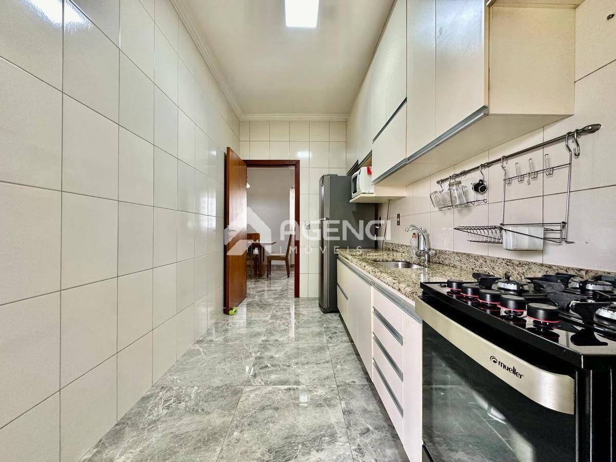 Casa, Cabral, 4 Quartos, 0 Vaga, 2 Suítes