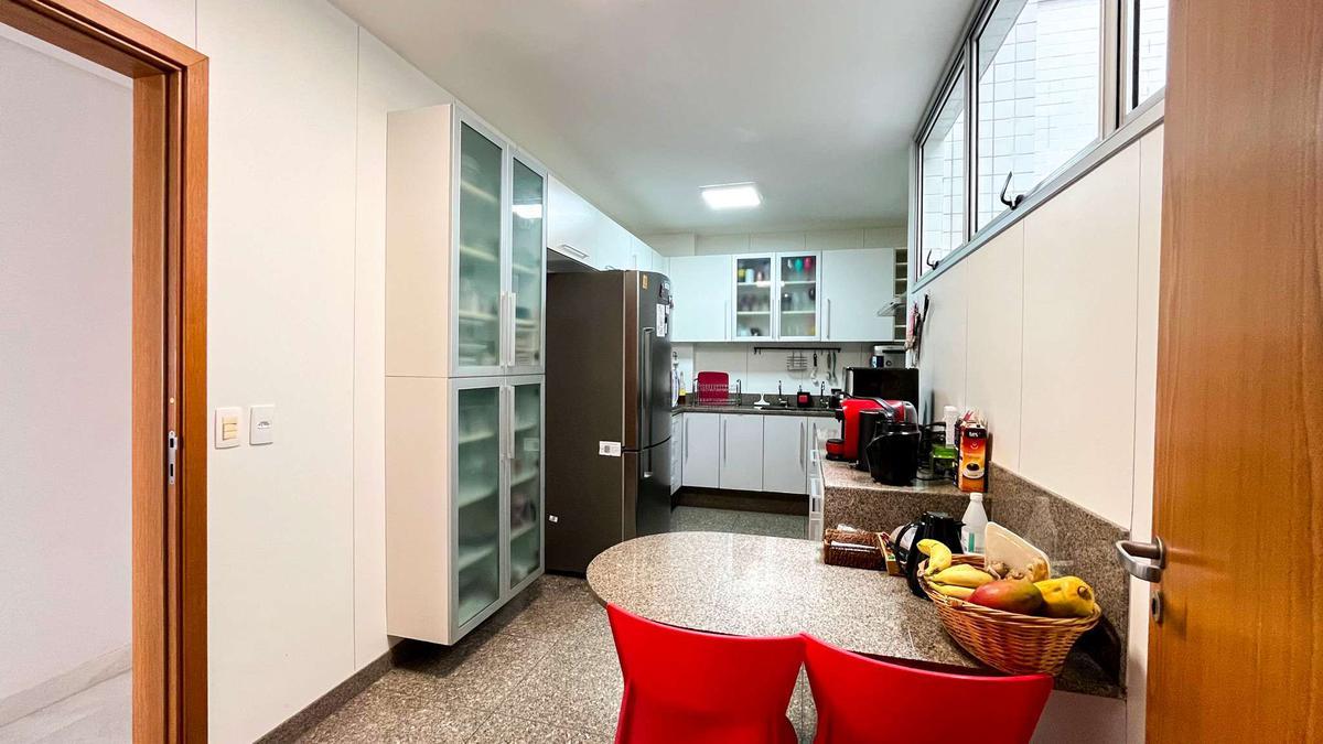 Apartamento, Serra, 3 Quartos, 3 Vagas, 2 Suítes