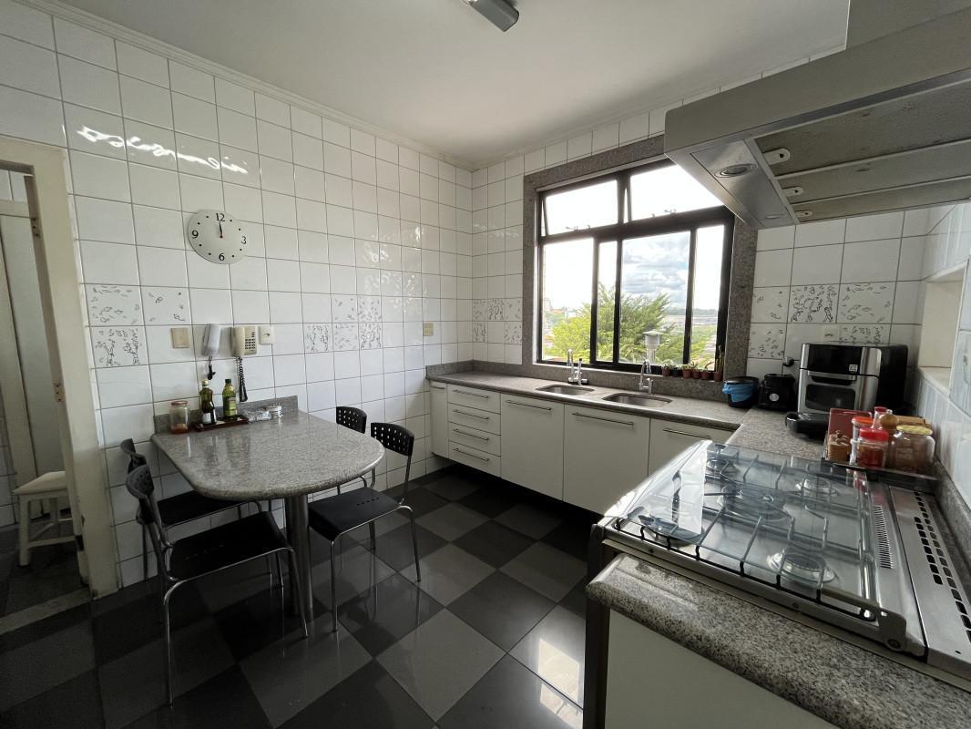 Apartamento, Centro, 4 Quartos, 3 Vagas, 2 Suítes