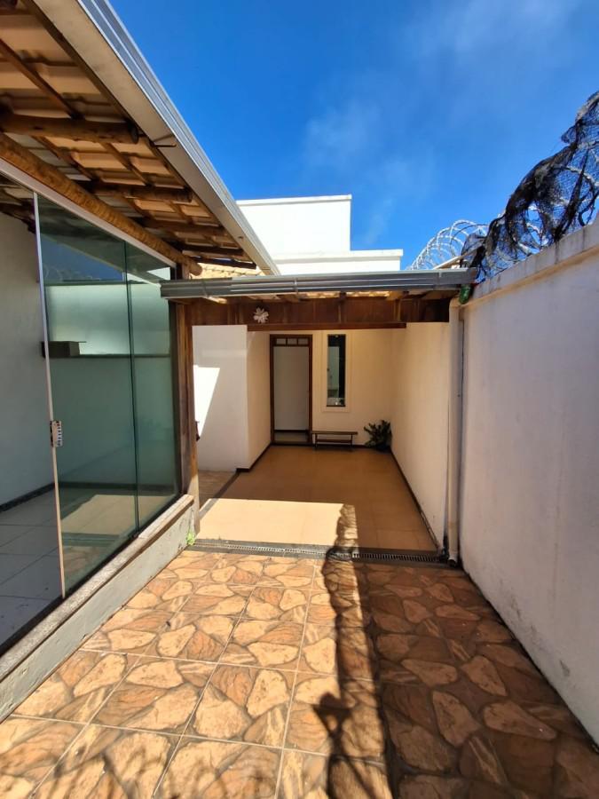 Casa, Jardim Imperial, 3 Quartos, 2 Vagas, 1 Suíte