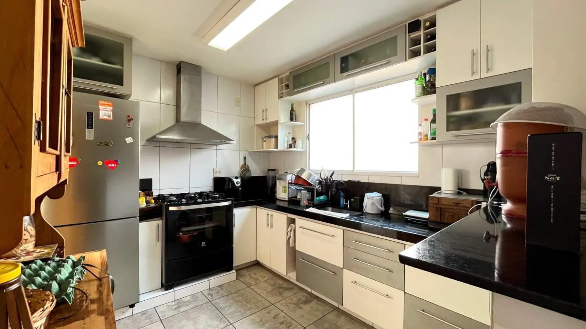 Casa, Buritis, 4 Quartos, 2 Vagas, 1 Suíte