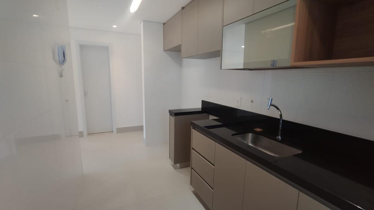 Apartamento, Sagrada Família, 3 Quartos, 2 Vagas, 1 Suíte